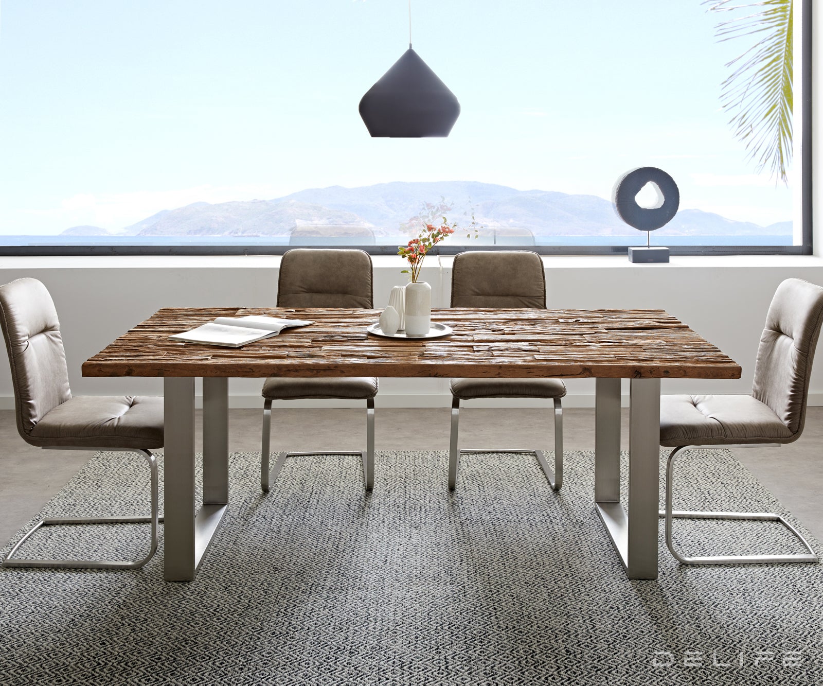 Blagovaonski stol Reclaimed, Materijal: Reciklirano drvo