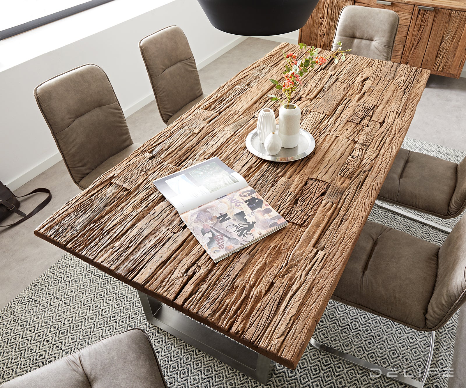 Blagovaonski stol Reclaimed, Materijal: Reciklirano drvo