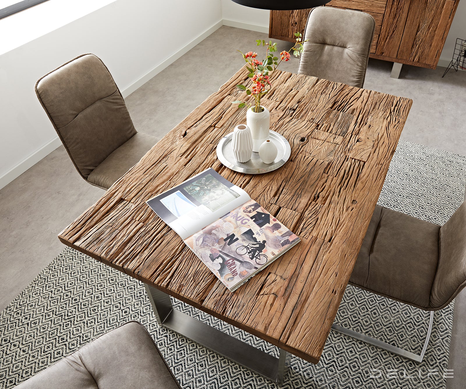 Blagovaonski stol Reclaimed, Materijal: Reciklirano drvo