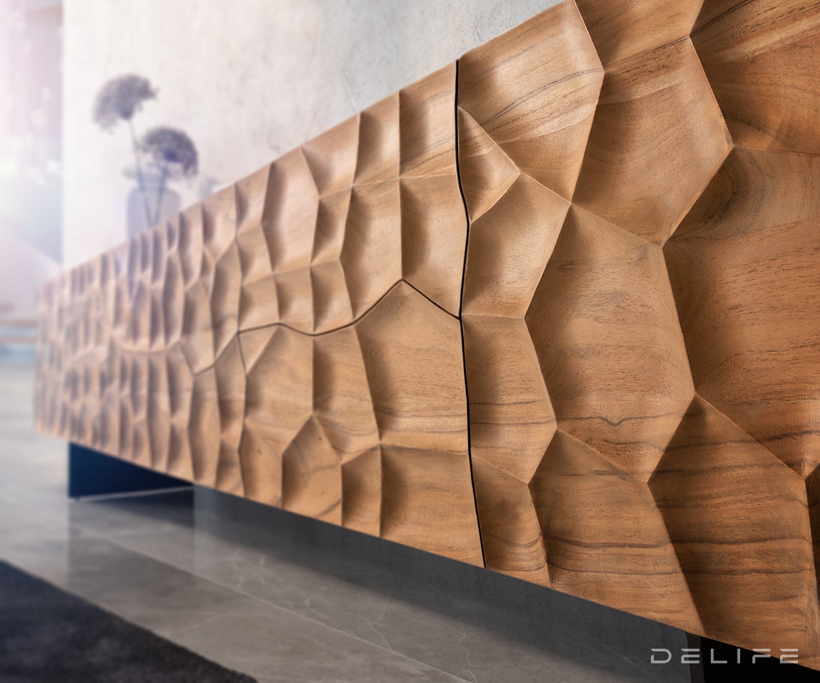 Komoda Solu, Materijal: Bagrem