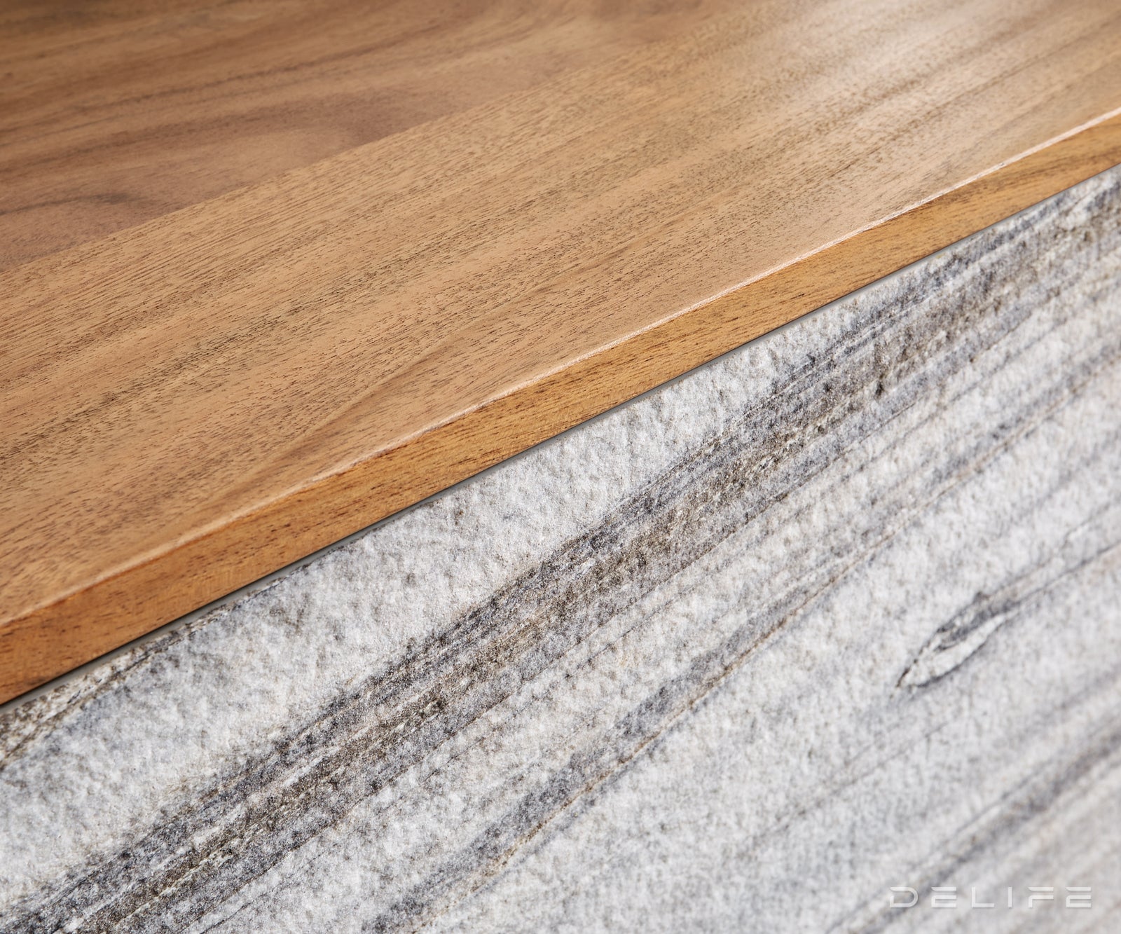 TV Komoda Kleo, Materijal: Bagrem