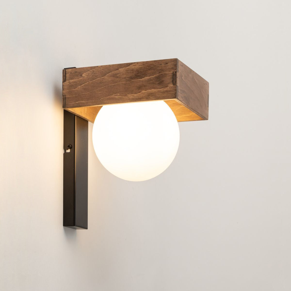 Zidna rasvjeta Bloom