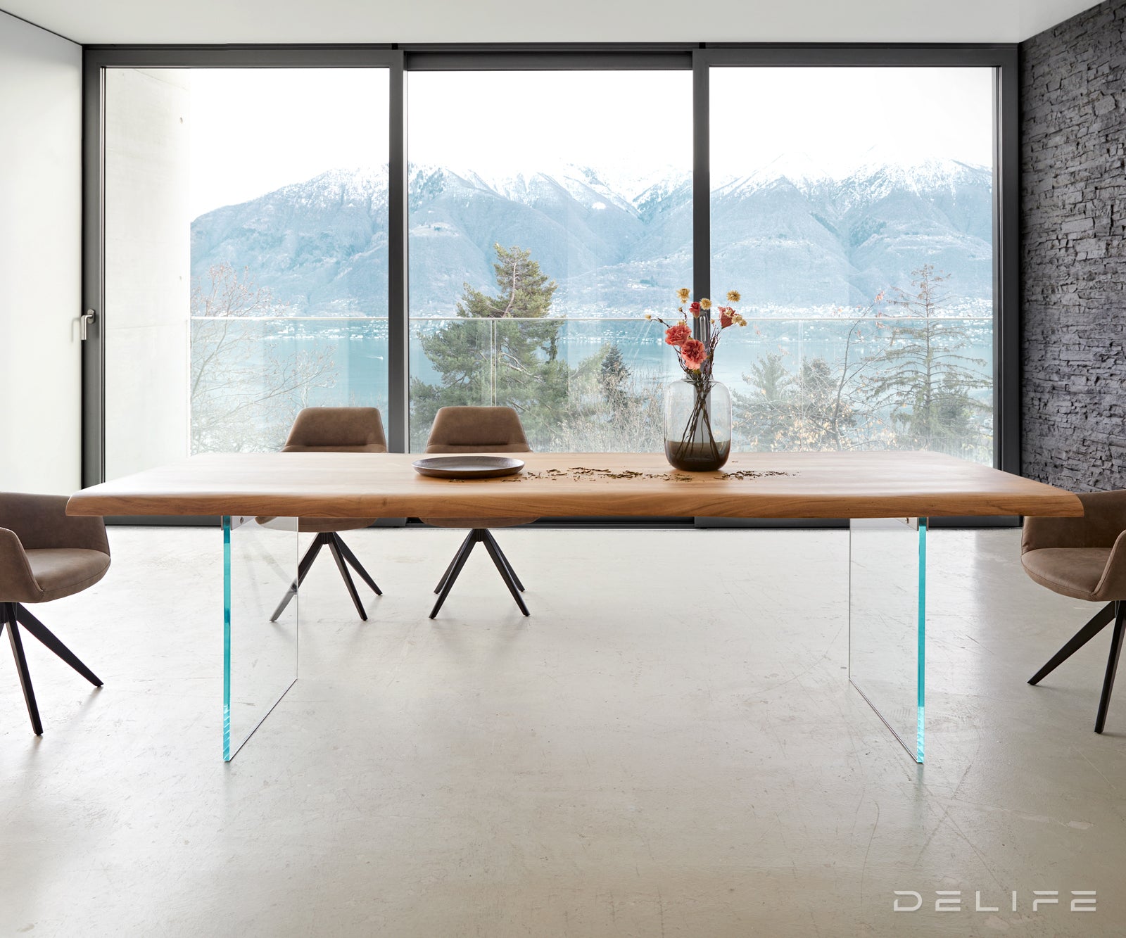 Blagovaonski stol Edge, Materijal: Bagrem, Debljina ploče: 5,5cm