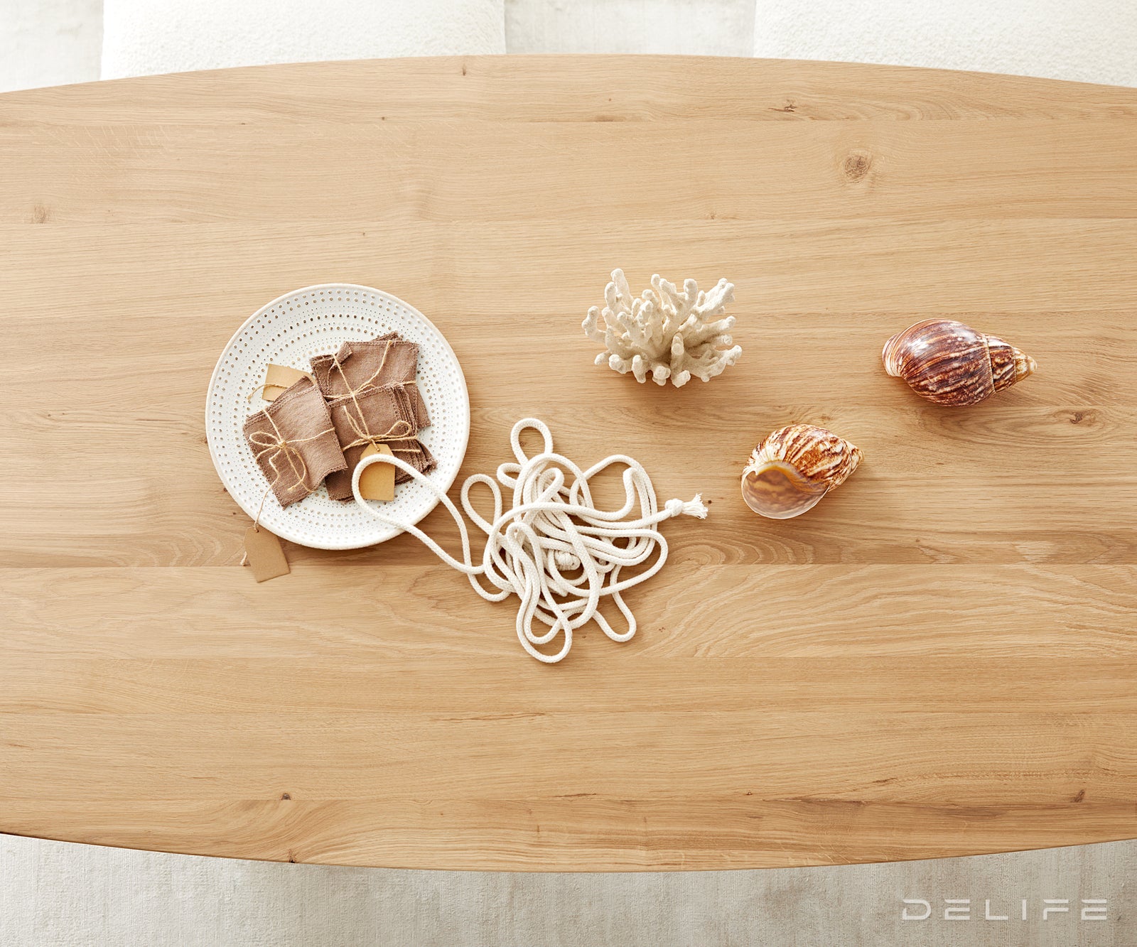 Blagovaonski stol Edge Bott, Materijal: Hrast