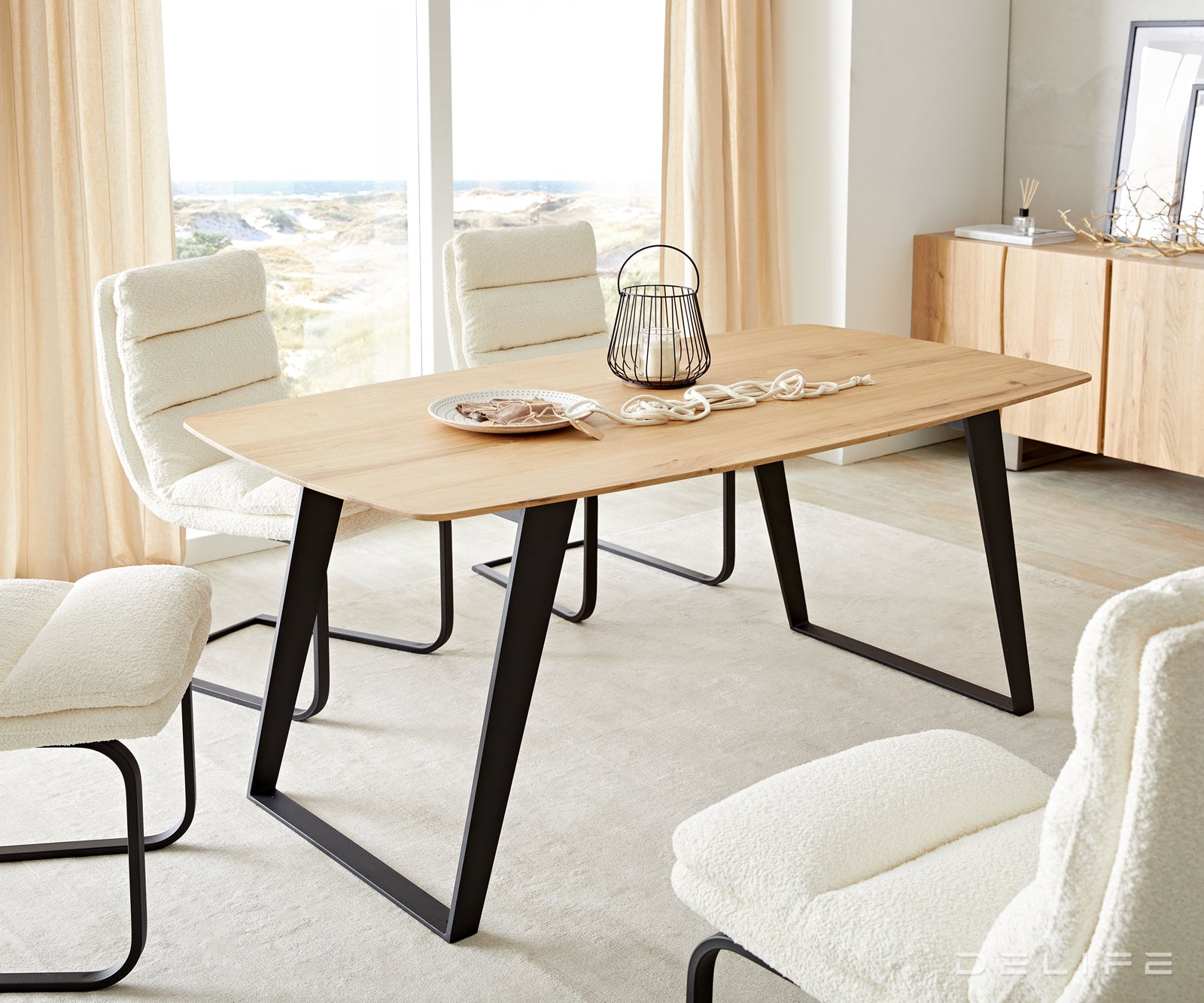 Blagovaonski stol Edge Bott, Materijal: Hrast