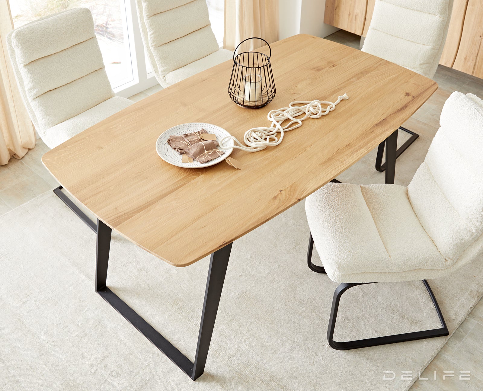 Blagovaonski stol Edge Bott, Materijal: Hrast