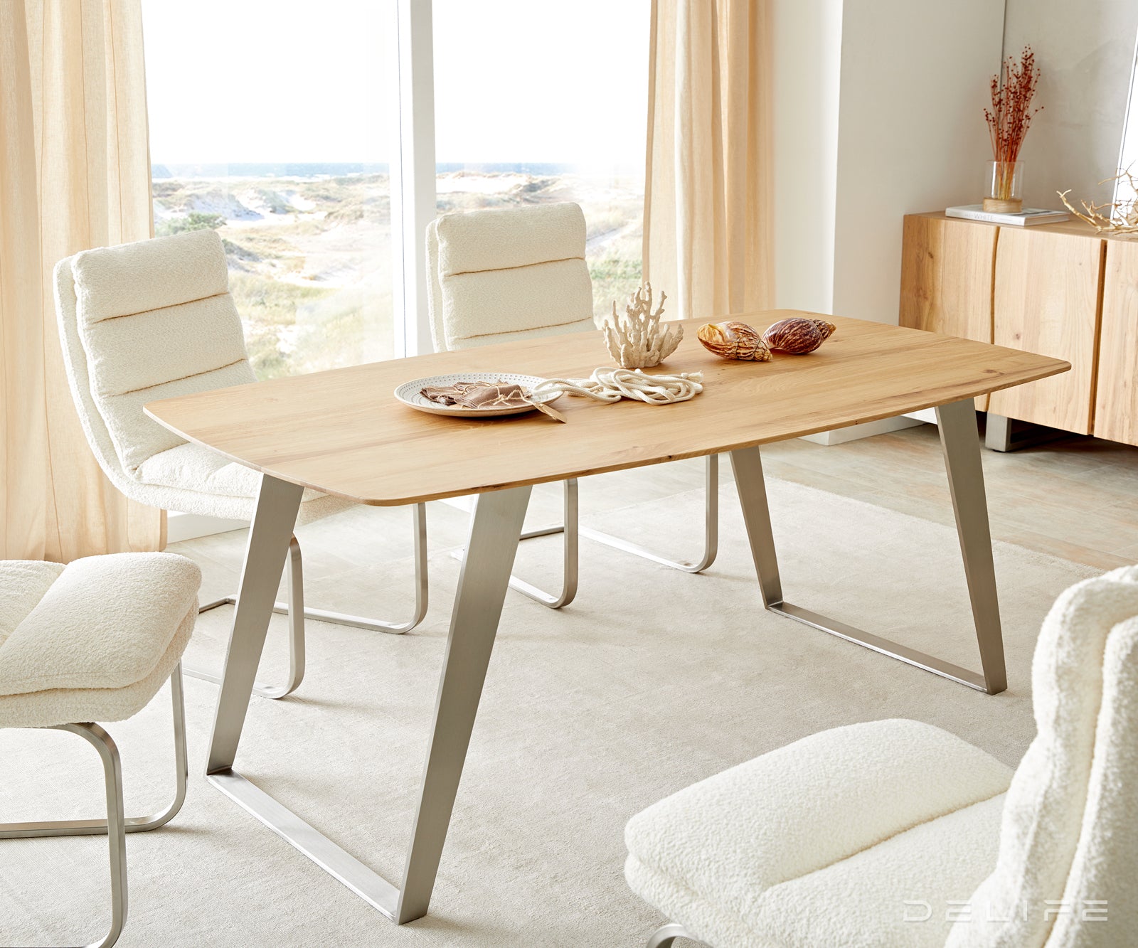 Blagovaonski stol Edge Bott, Materijal: Hrast