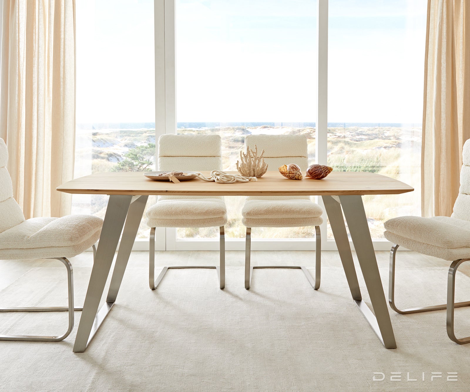 Blagovaonski stol Edge Bott, Materijal: Hrast