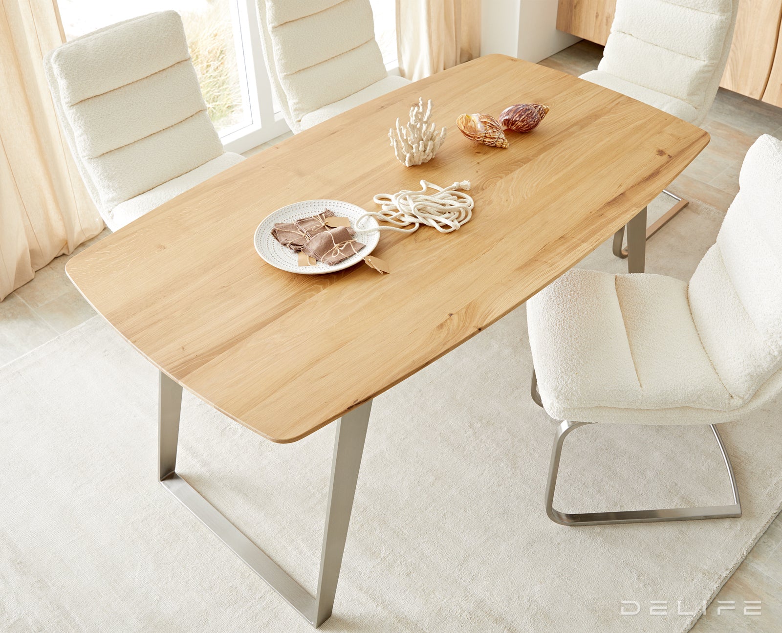 Blagovaonski stol Edge Bott, Materijal: Hrast