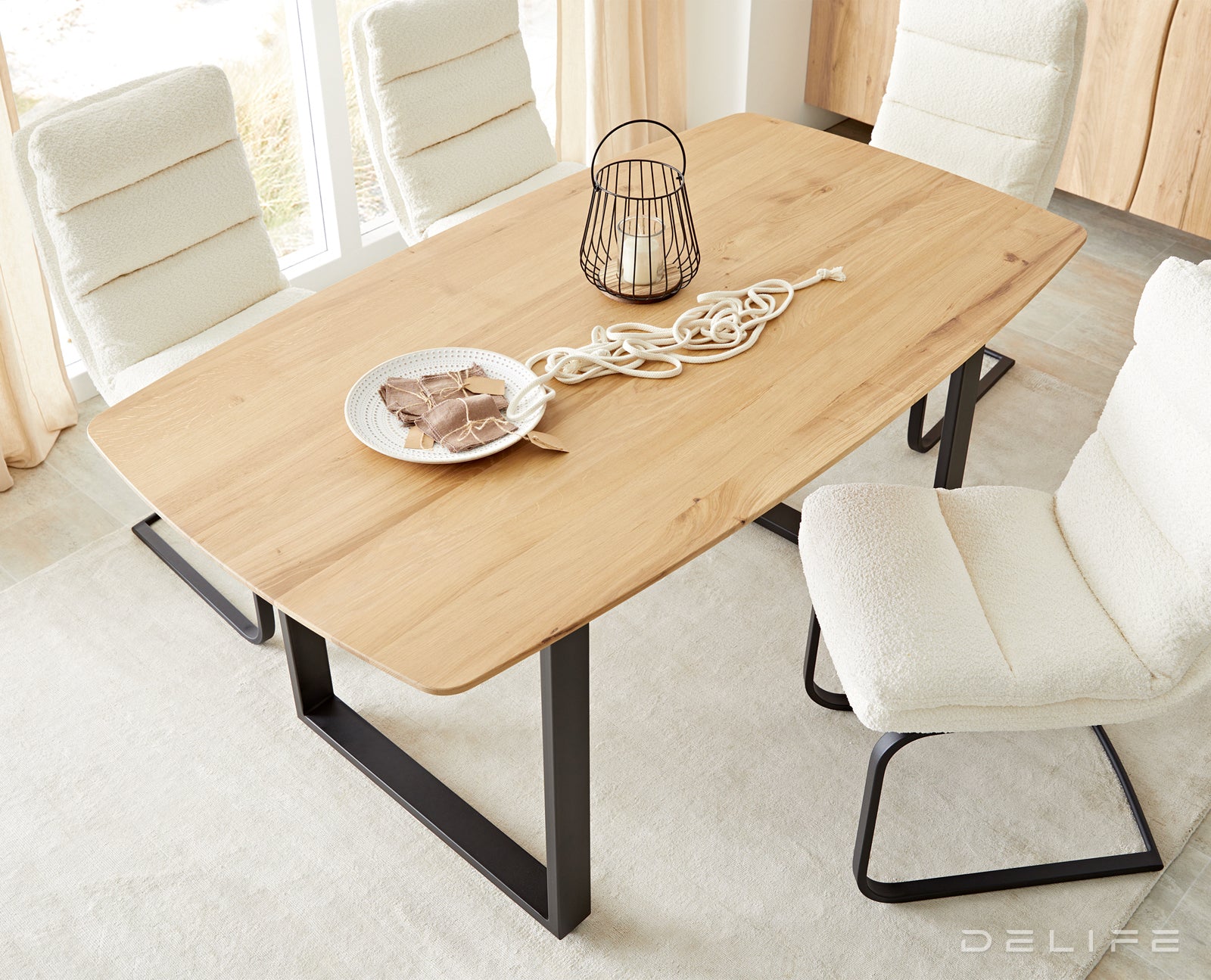 Blagovaonski stol Edge Bott, Materijal: Hrast