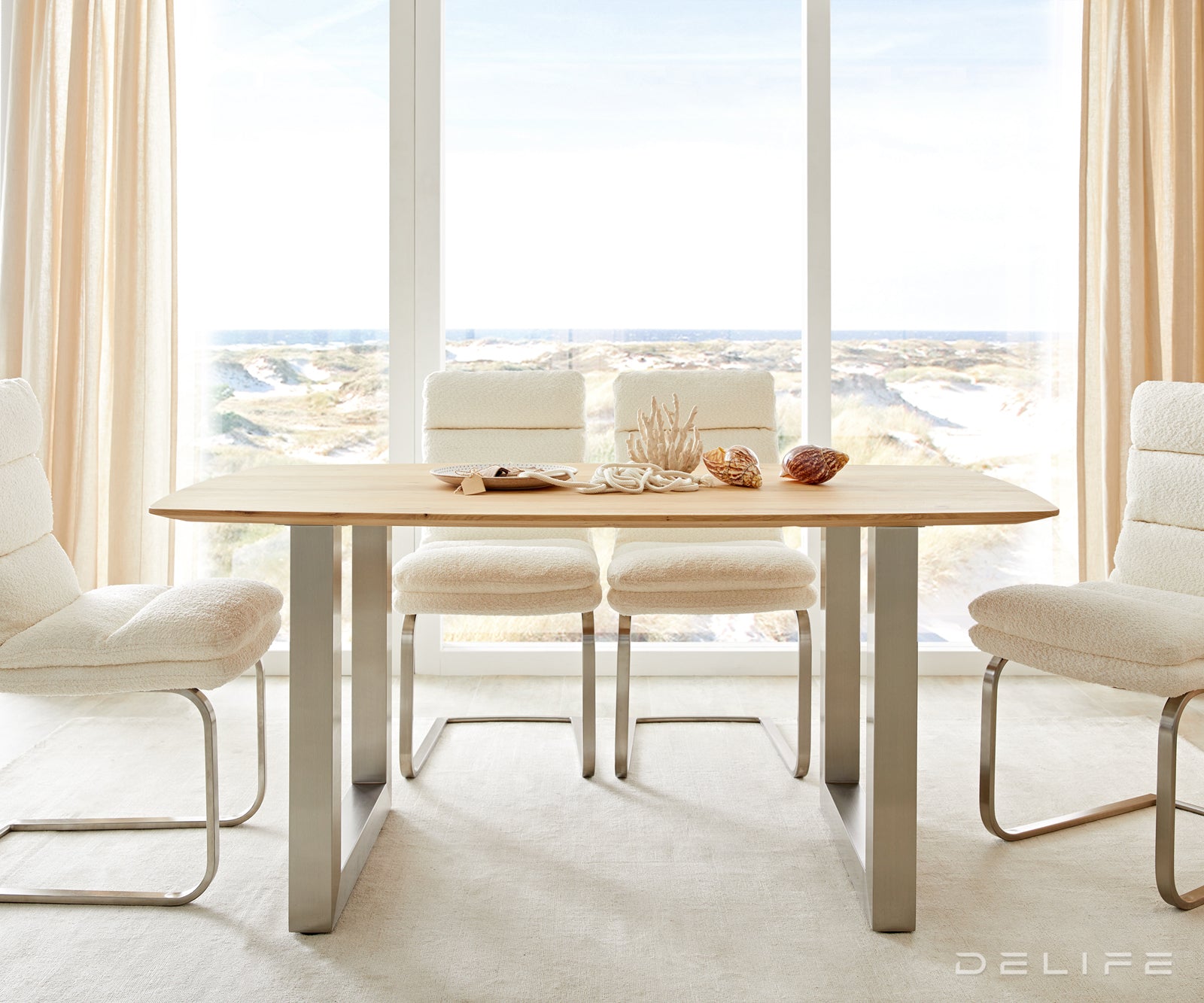 Blagovaonski stol Edge Bott, Materijal: Hrast