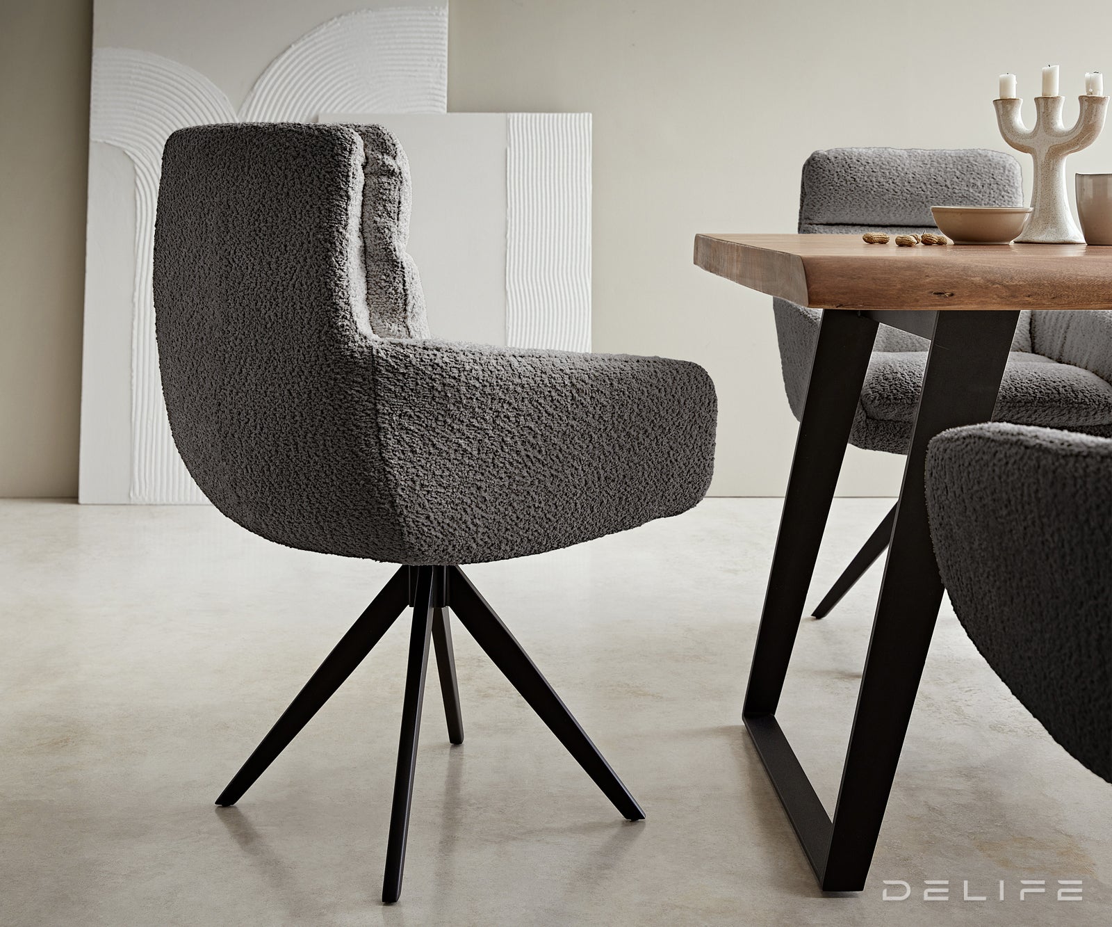 Blagovaonska stolica Abelia s rukonaslonom, Materijal: Boucle