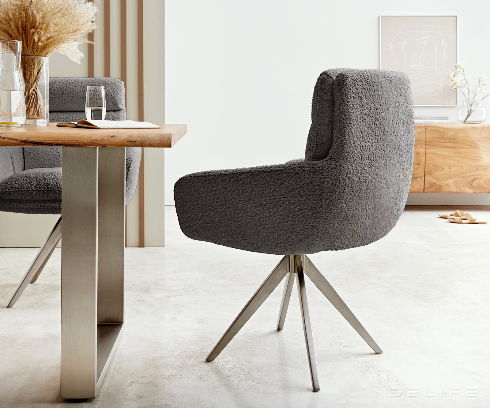 Blagovaonska stolica Abelia s rukonaslonom, Materijal: Boucle