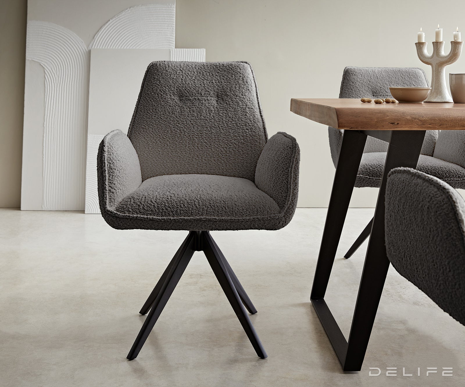 Blagovaonska stolica Zoa, Materijal: Boucle tkanina