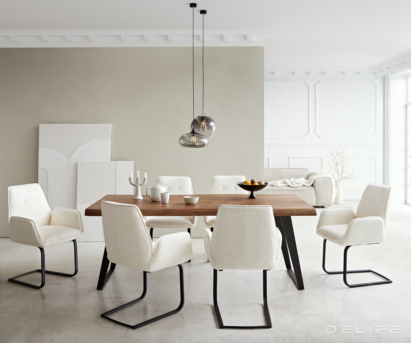 Blagovaonska stolica Zoa, Materijal: Boucle tkanina