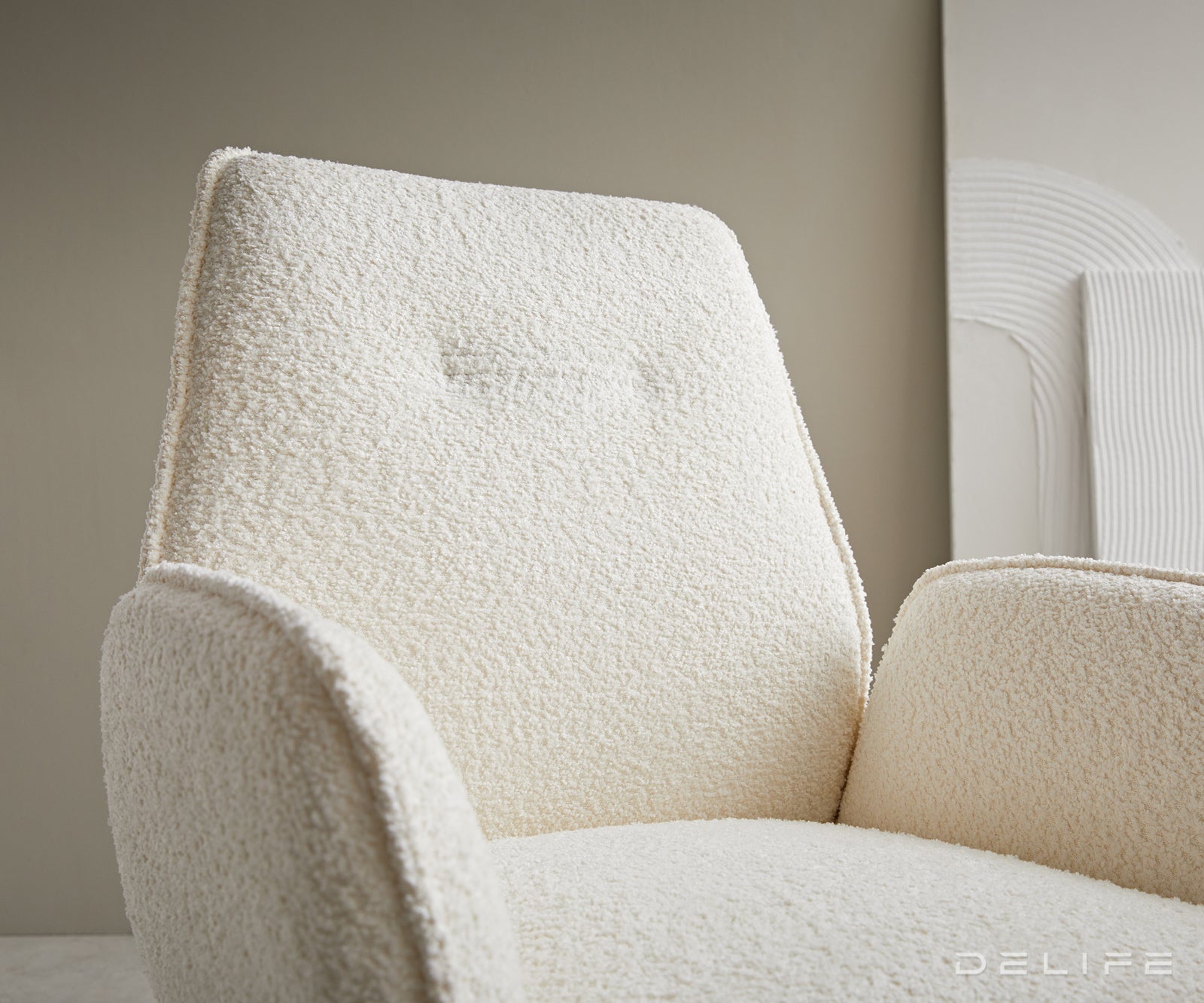 Blagovaonska stolica Zoa, Materijal: Boucle tkanina