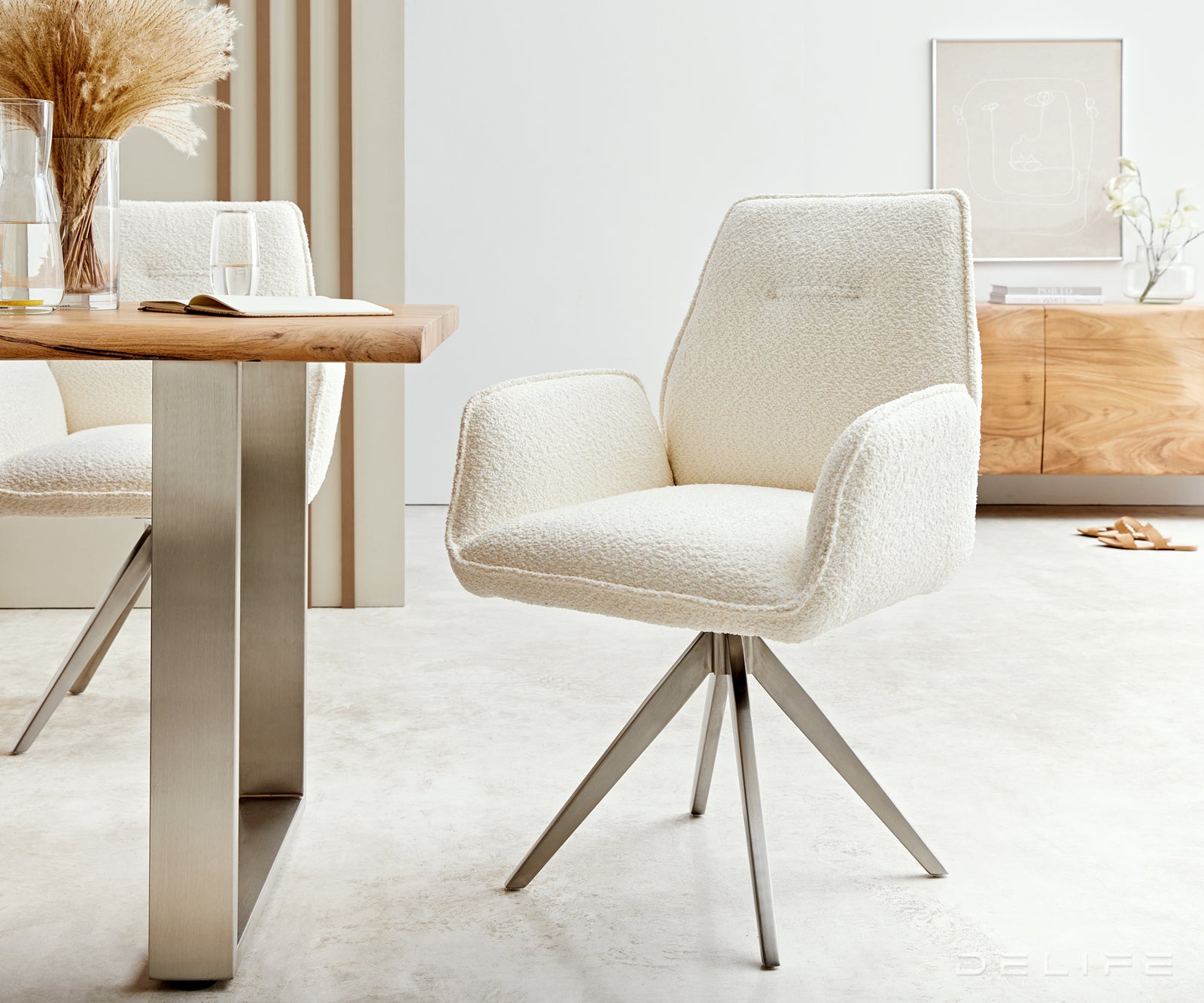 Blagovaonska stolica Zoa, Materijal: Boucle tkanina