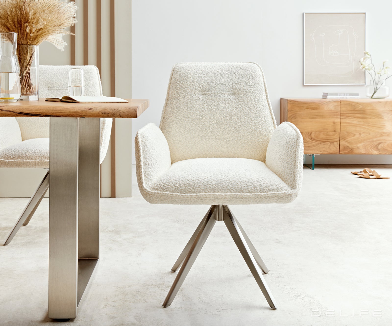 Blagovaonska stolica Zoa, Materijal: Boucle tkanina