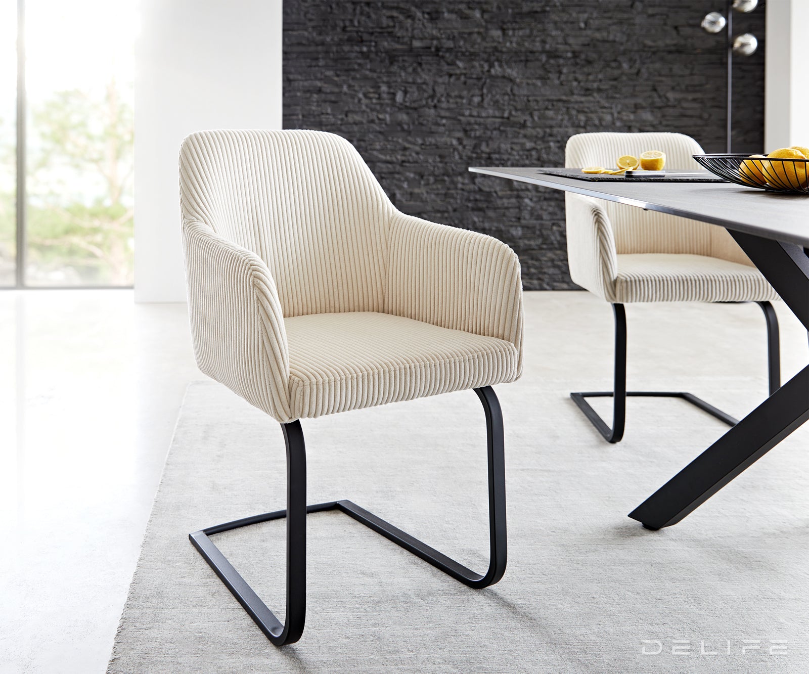 Blagovaonska stolica Greg, Materijal: Rebrasta tkanina