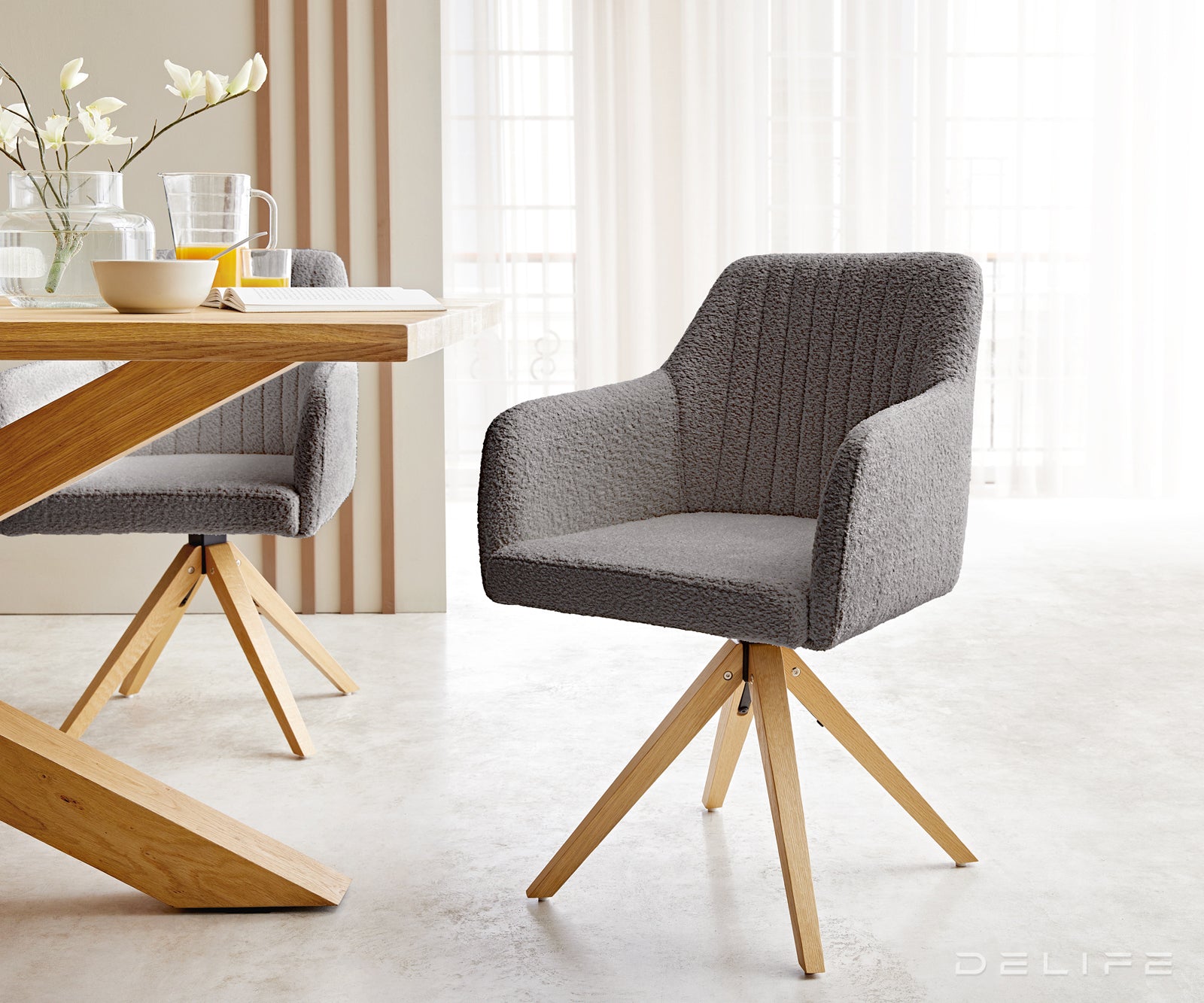 Blagovaonska stolica Greg, Materijal: Boucle