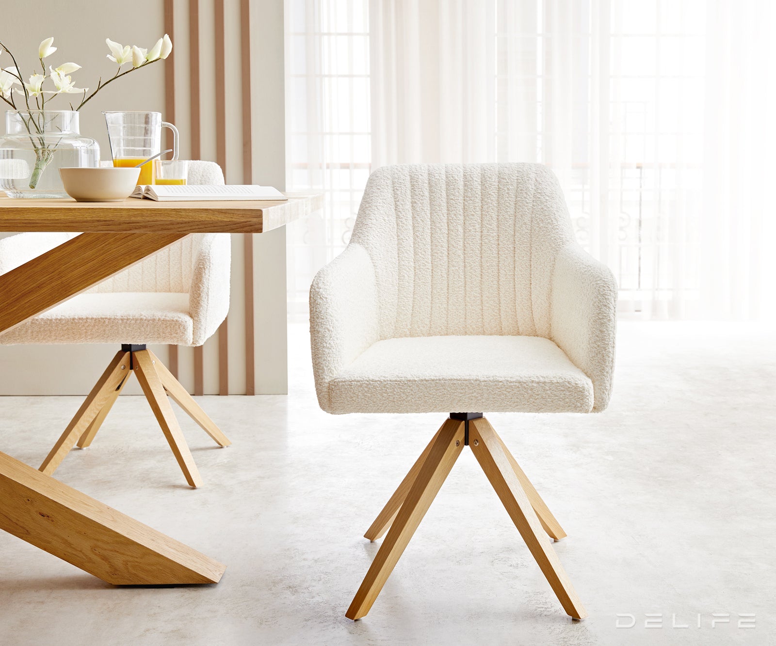 Blagovaonska stolica Greg, Materijal: Boucle