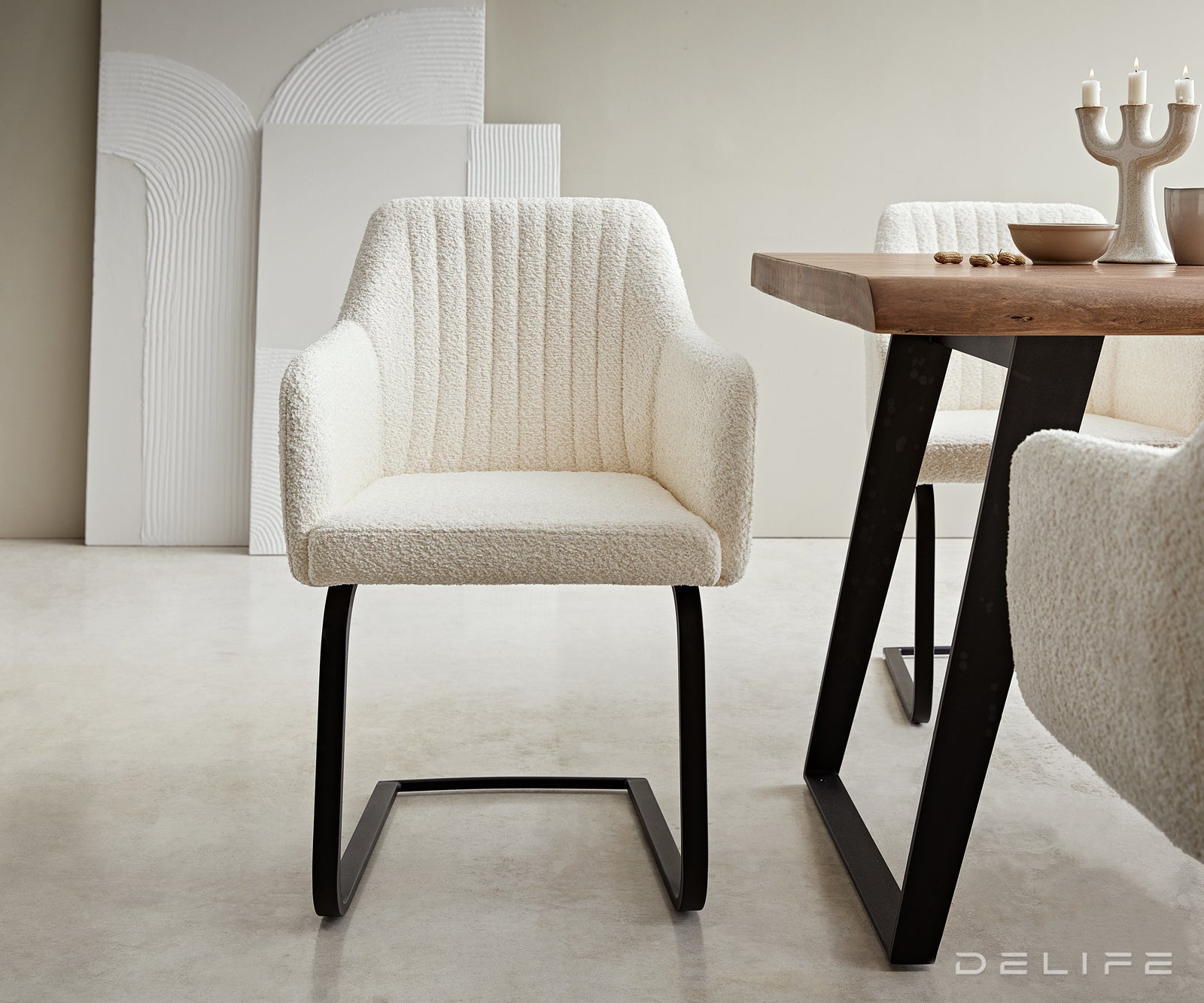 Blagovaonska stolica Greg, Materijal: Boucle