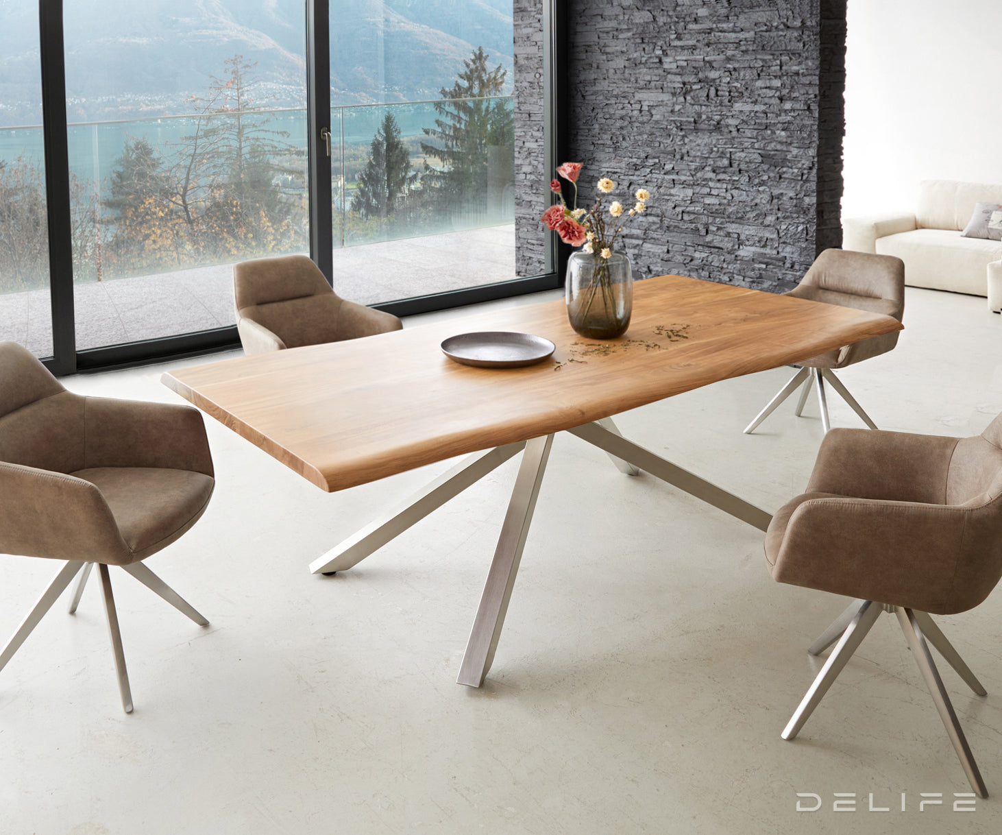 Blagovaonski stol Edge, Materijal: Bagrem, Debljina ploče: 3,5cm