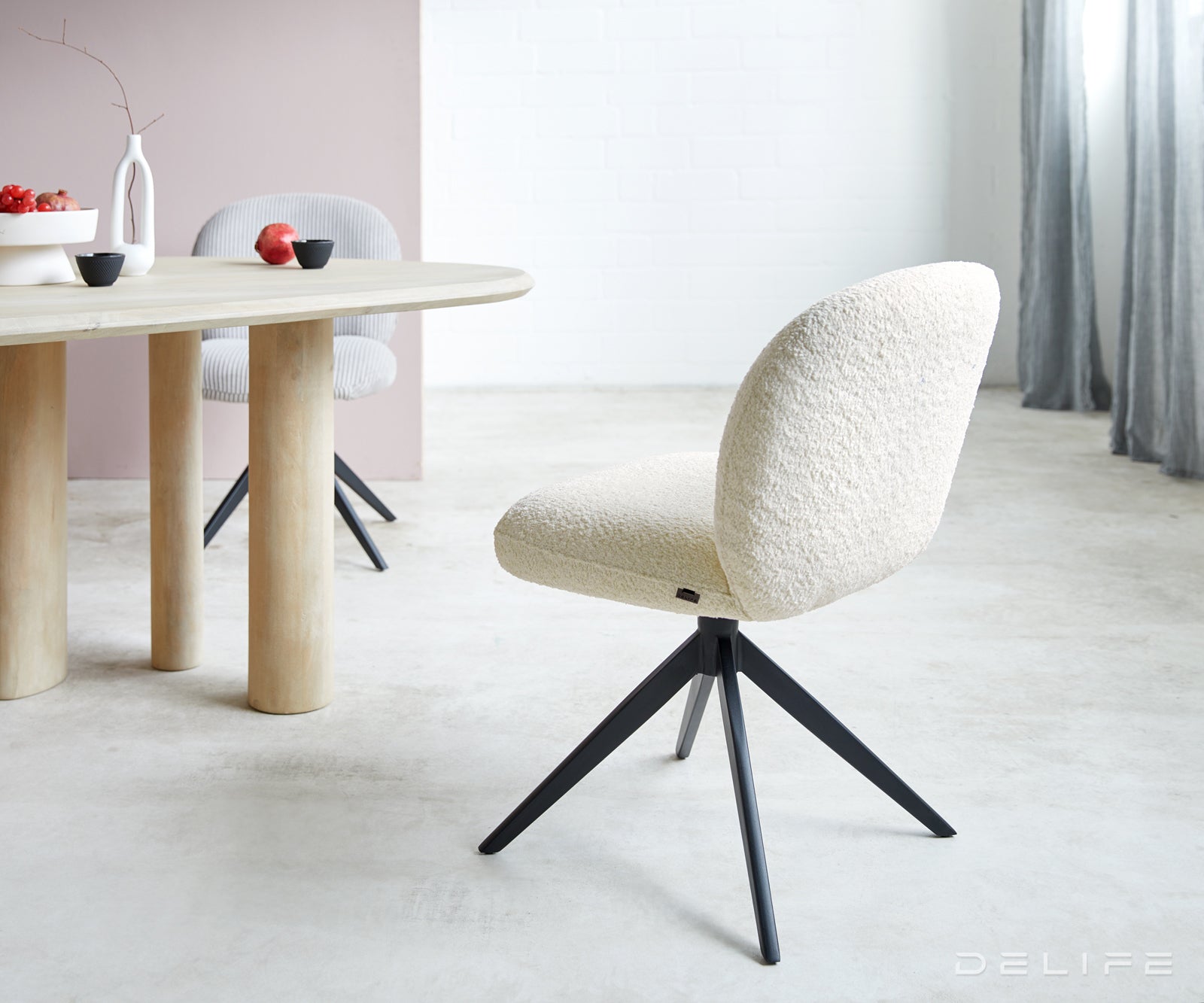 Blagovaonska stolica  Nube, Materijal:Boucle