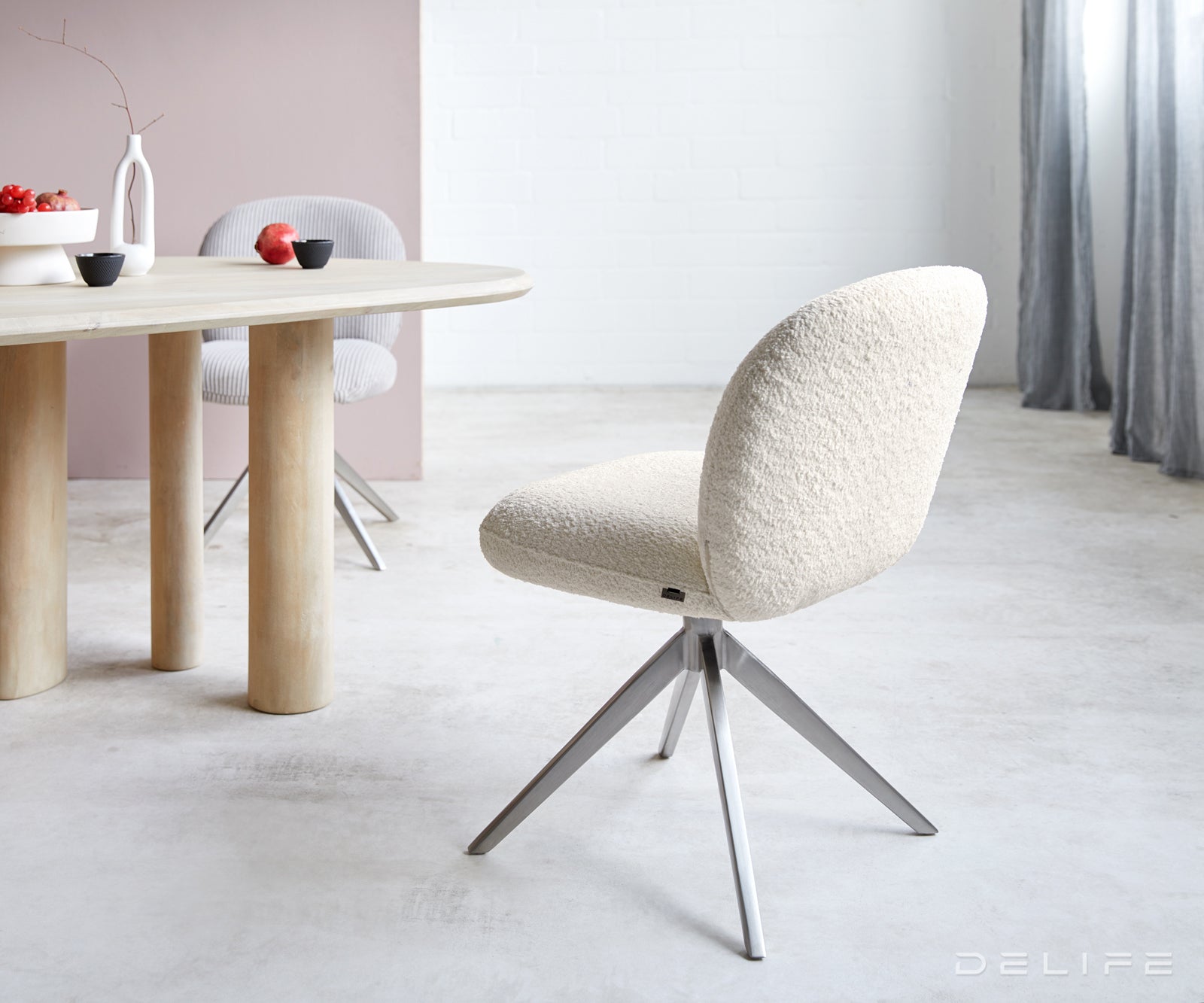 Blagovaonska stolica  Nube, Materijal:Boucle