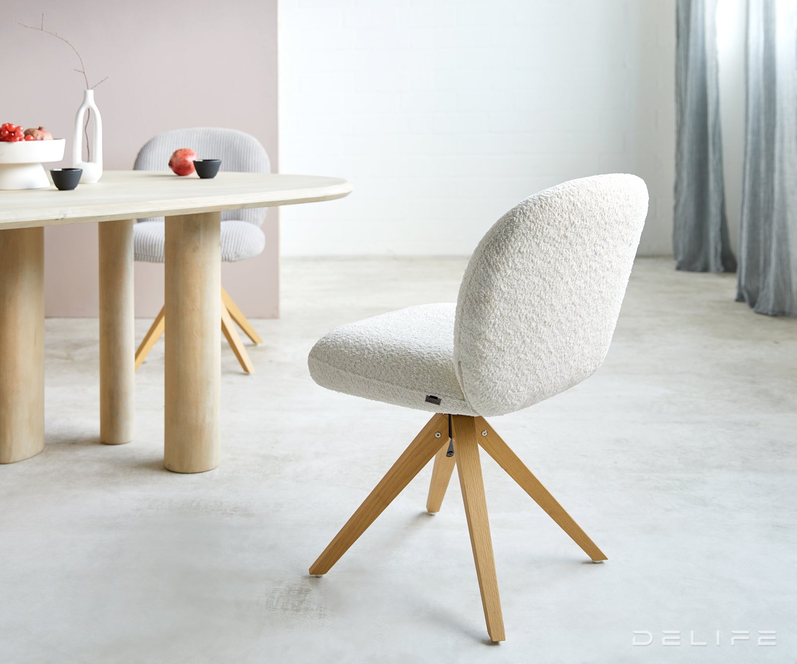 Blagovaonska stolica  Nube, Materijal:Boucle