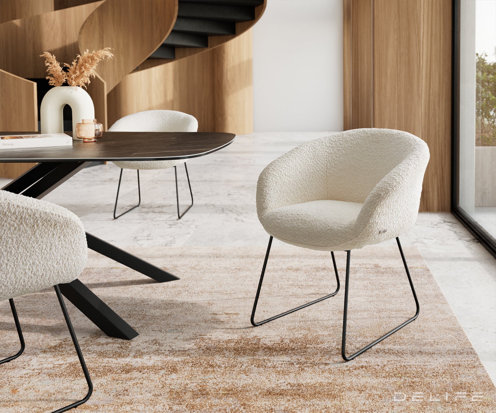 Blagovaonska stolica Vinka, Materijal: Boucle