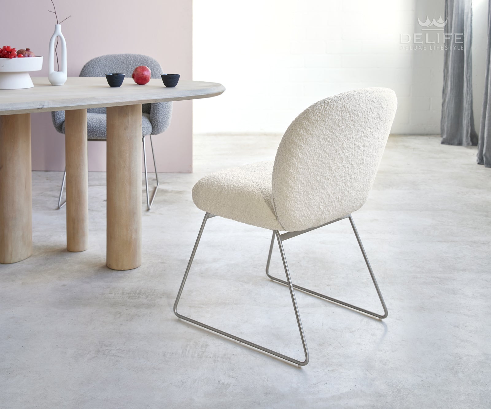 Blagovaonska stolica  Nube, Materijal:Boucle