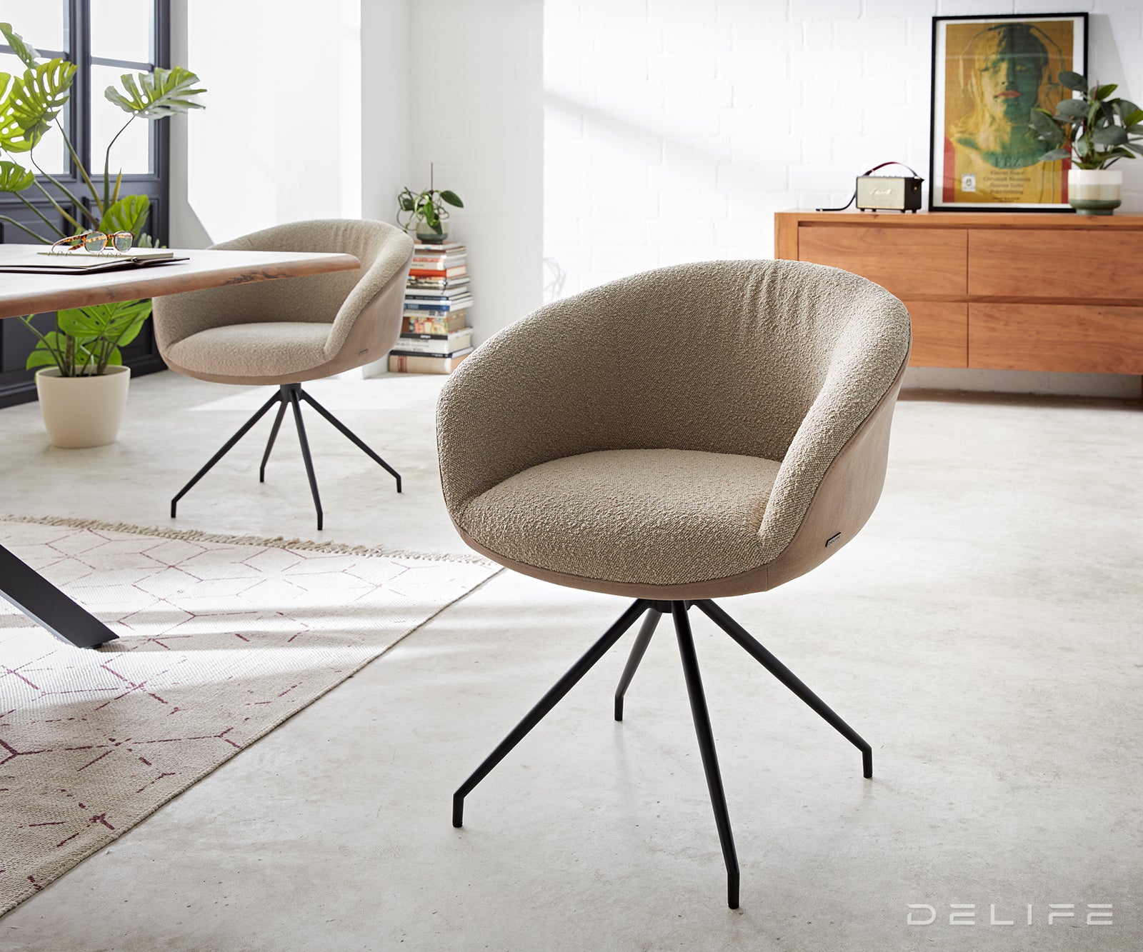 Blagovaonska stolica Vinka, Materijal: Boucle