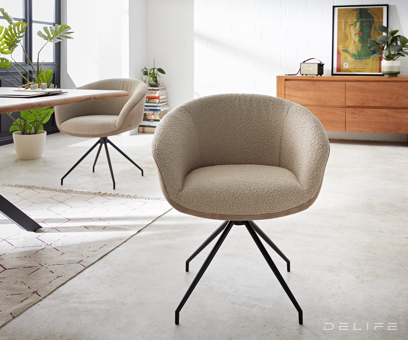 Blagovaonska stolica Vinka, Materijal: Boucle