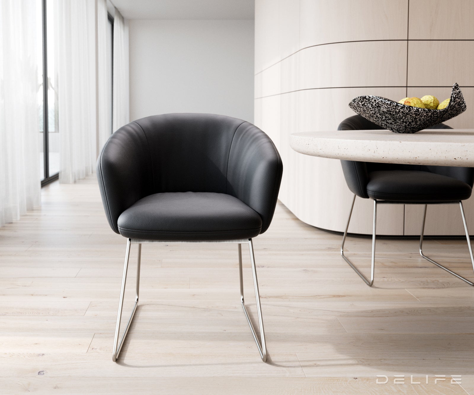 Blagovaonska stolica Caja, Materijal: Koža