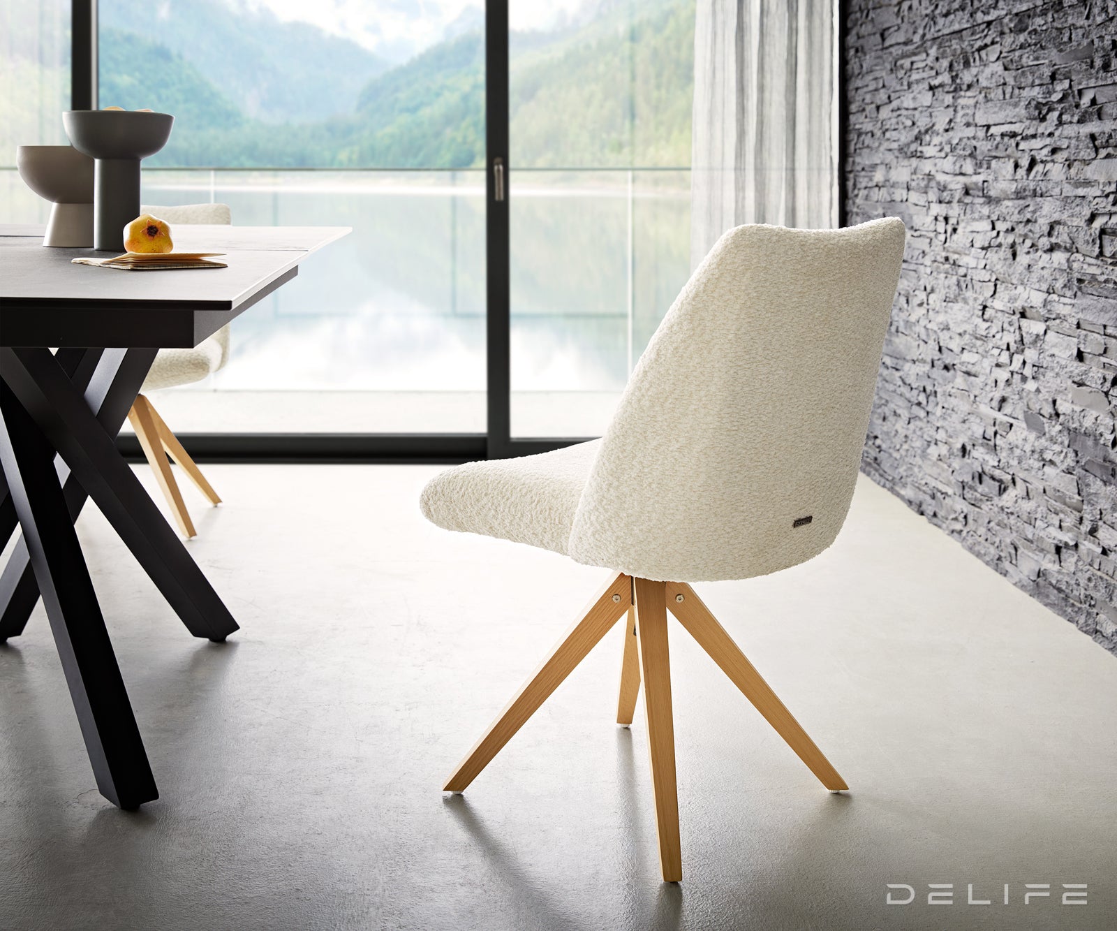 Blagovaonska stolica Elso, Materijal: boucle