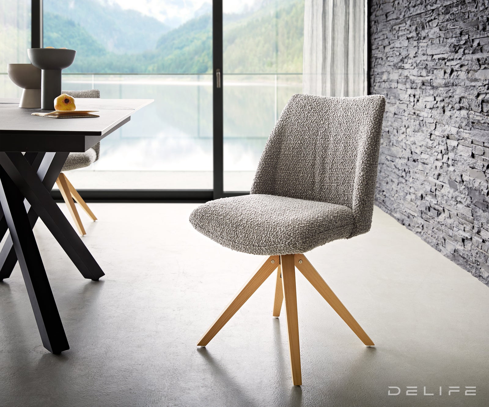 Blagovaonska stolica Elso, Materijal: boucle