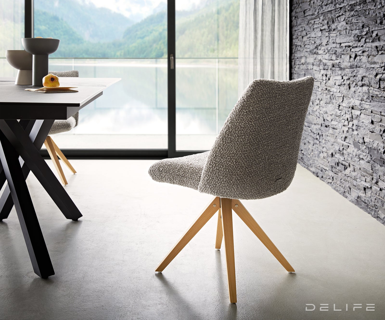 Blagovaonska stolica Elso, Materijal: boucle