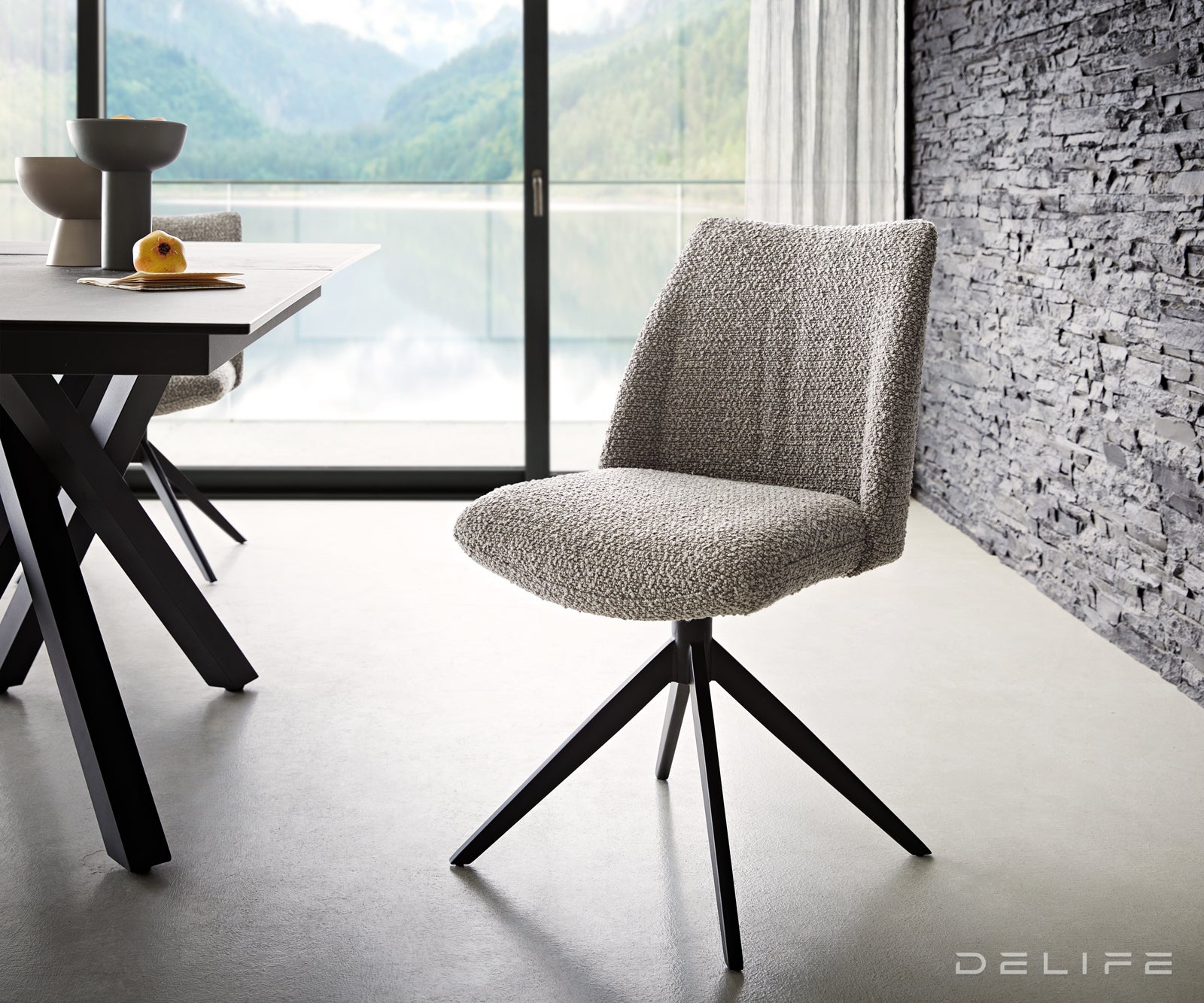 Blagovaonska stolica Elso, Materijal: boucle