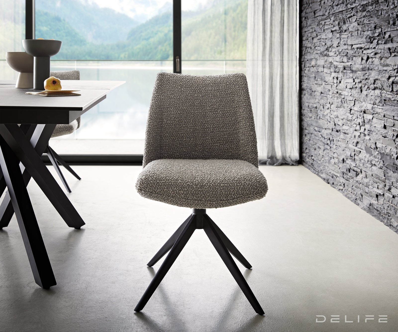 Blagovaonska stolica Elso, Materijal: boucle