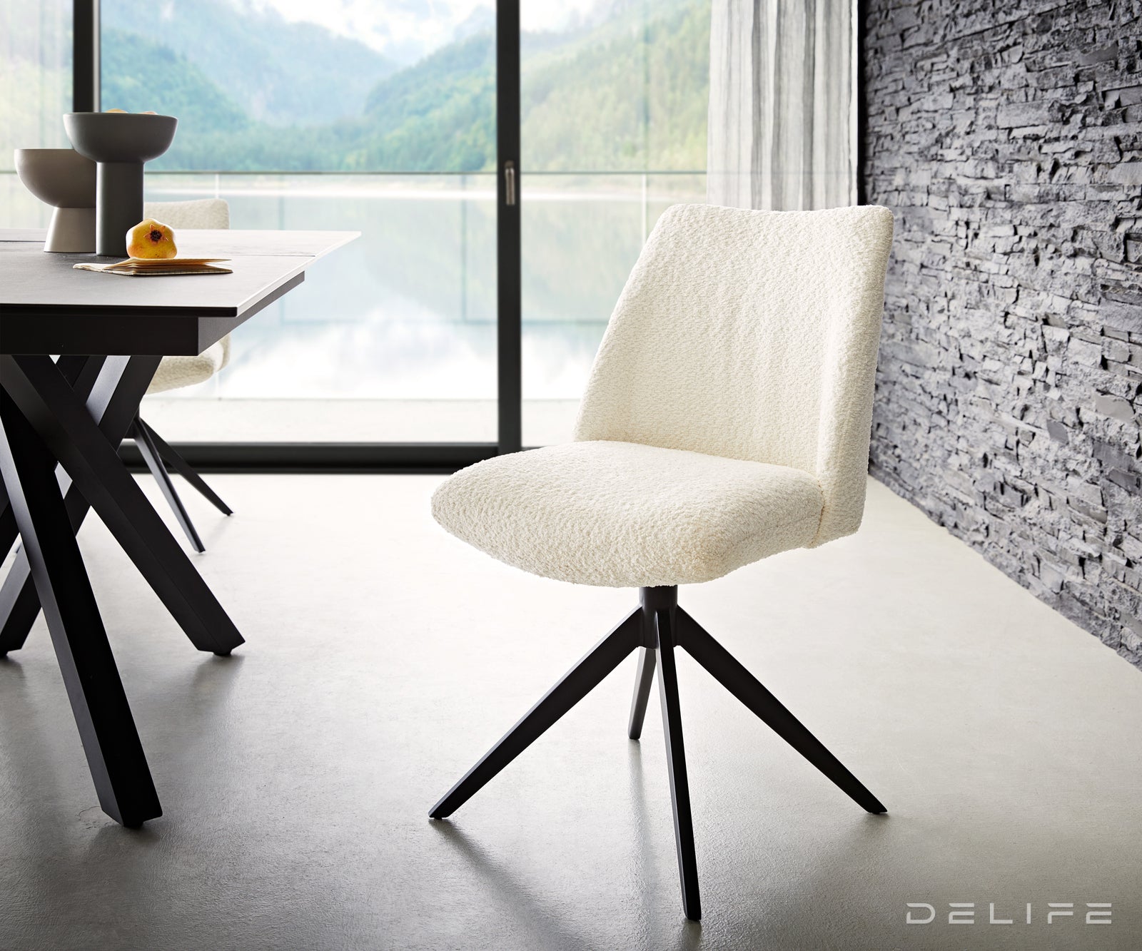 Blagovaonska stolica Elso, Materijal: boucle