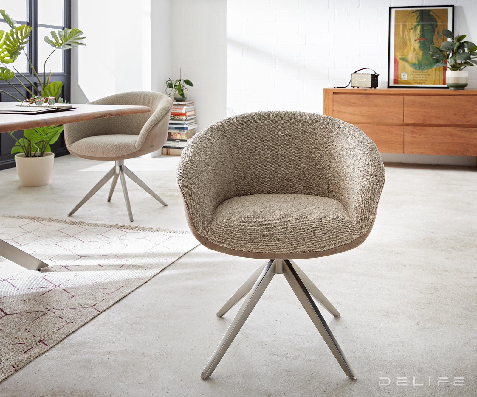 Blagovaonska stolica Vinka, Materijal: Boucle