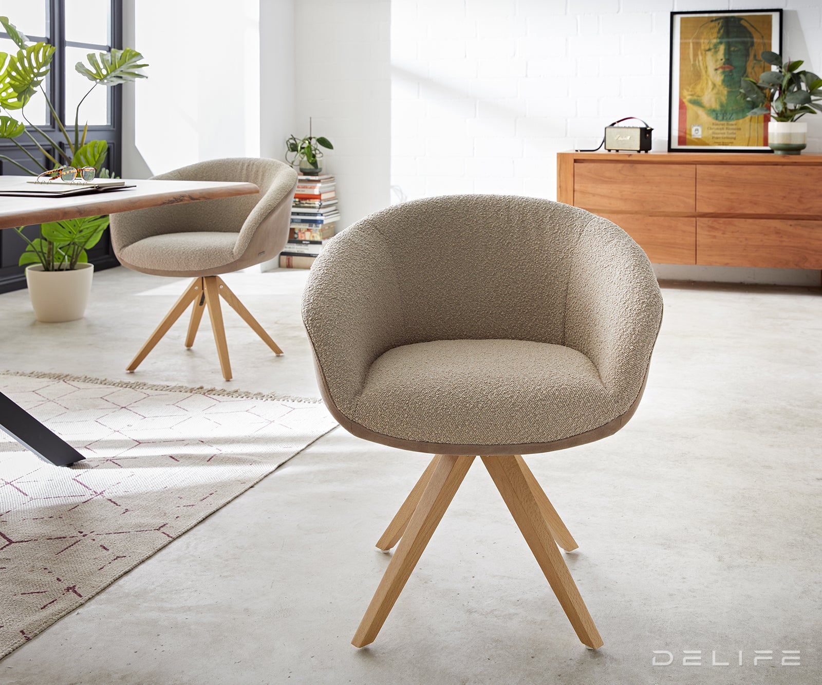 Blagovaonska stolica Vinka, Materijal: Boucle