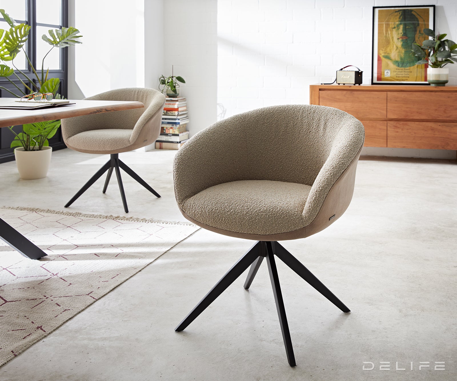 Blagovaonska stolica Vinka, Materijal: Boucle