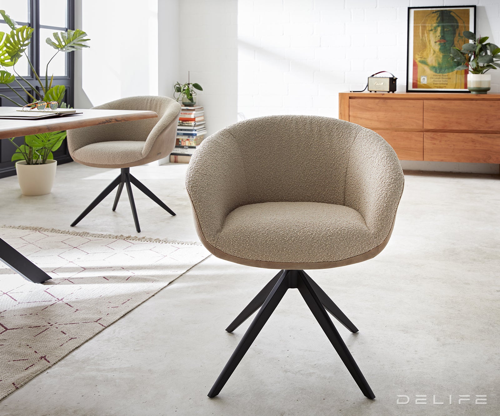 Blagovaonska stolica Vinka, Materijal: Boucle