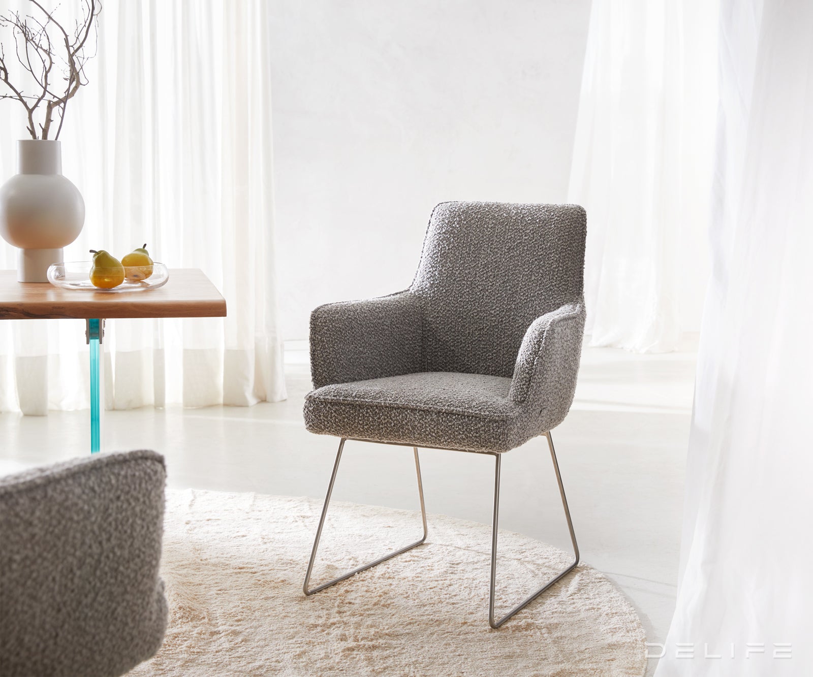 Blagovaonska stolica Heira S Rukonaslonom, Materijal: Boucle