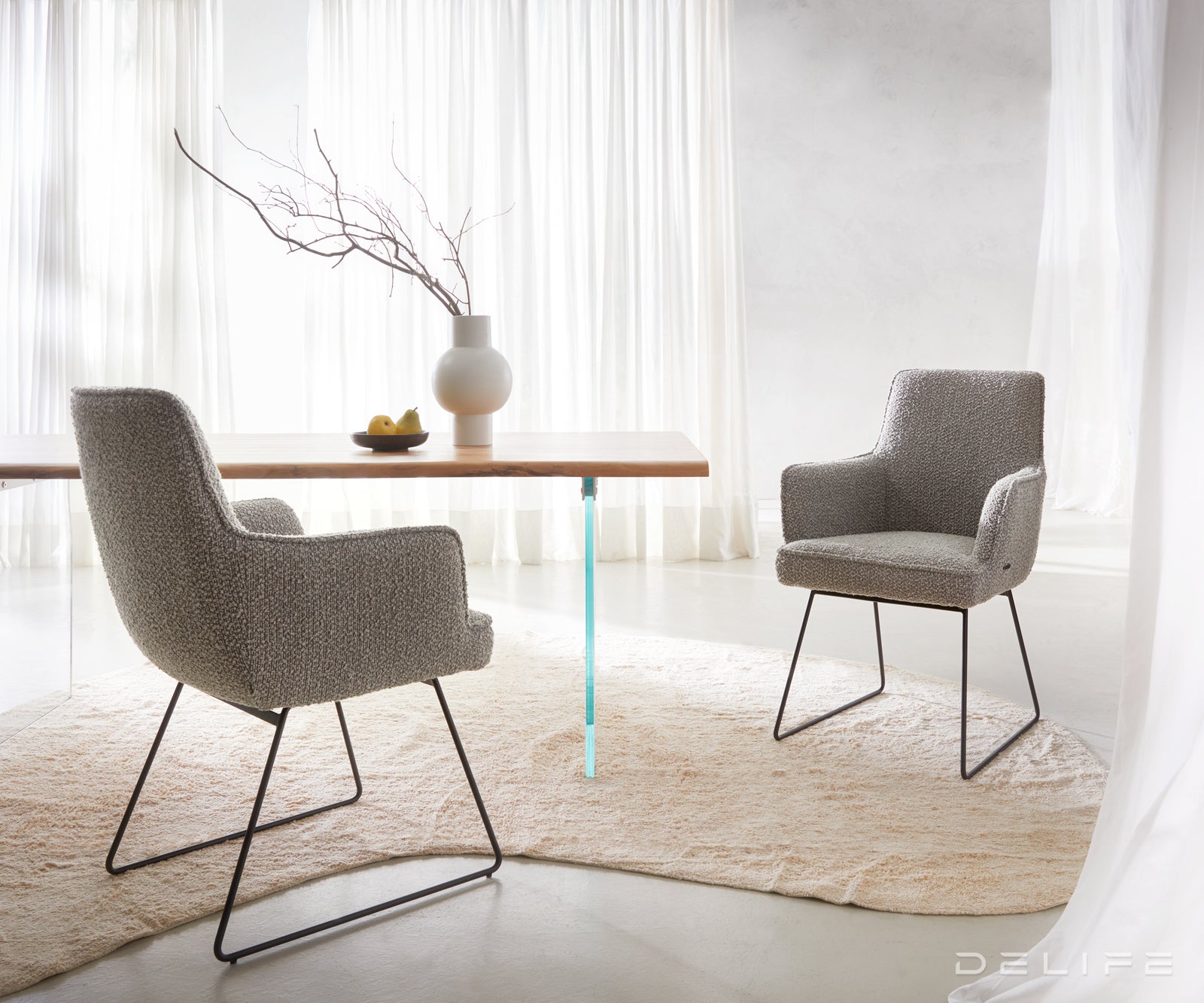 Blagovaonska stolica Heira S Rukonaslonom, Materijal: Boucle