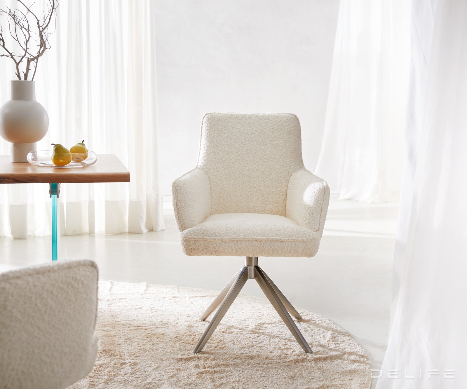 Blagovaonska stolica Heira S Rukonaslonom, Materijal: Boucle