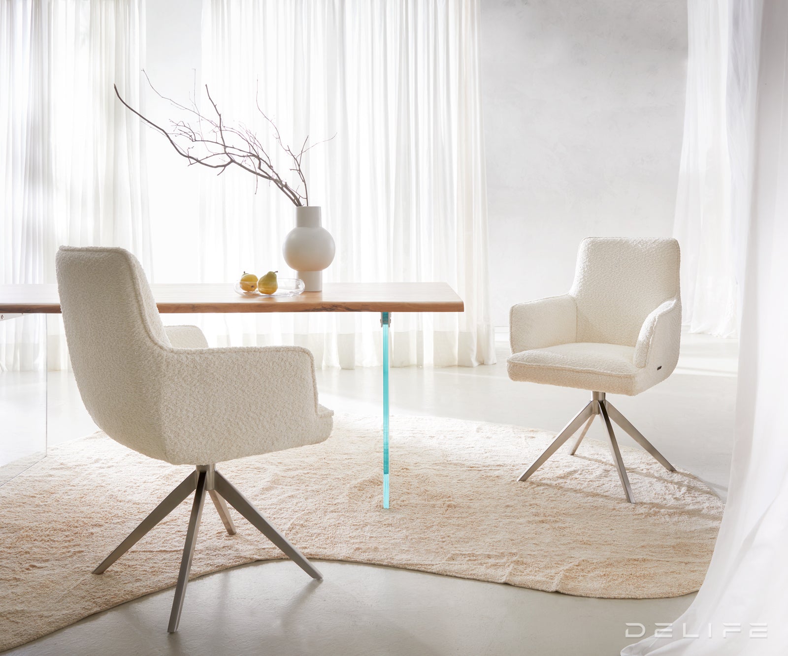 Blagovaonska stolica Heira S Rukonaslonom, Materijal: Boucle