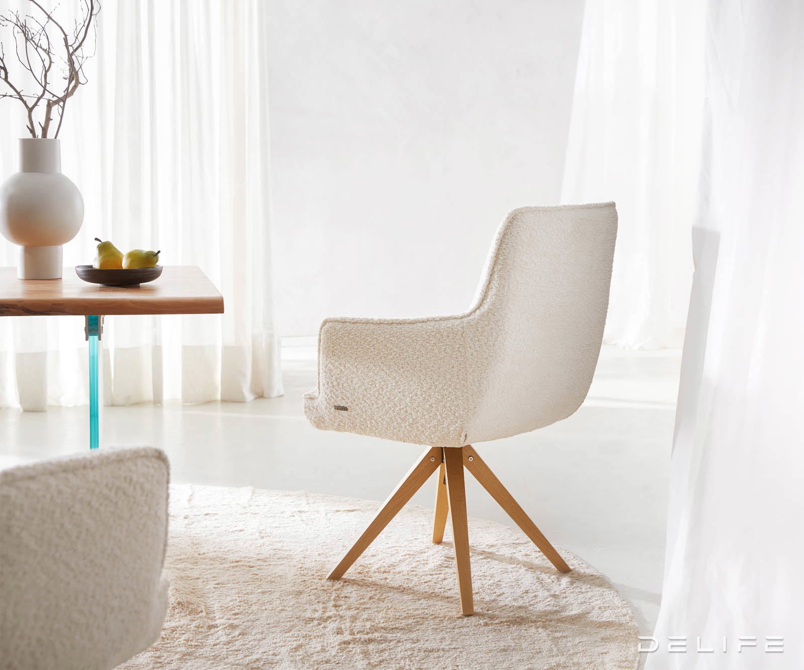 Blagovaonska stolica Heira S Rukonaslonom, Materijal: Boucle